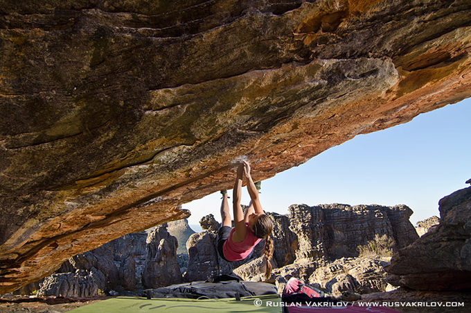Nelly dans The Roof is On Fire 6c (Roadcrew) / Rocklands (The Pass)