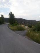 L'accès se fait par ce chemin. / Pequeña Escocia